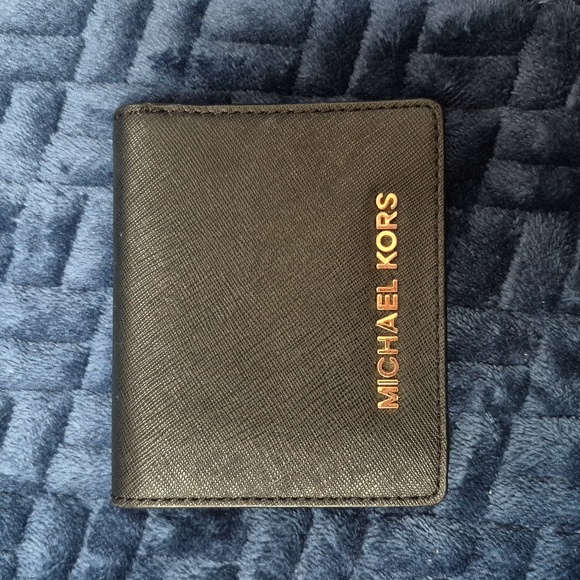 Michael Kors Handbags - Michael Kors Small Black Wallet, EUC!